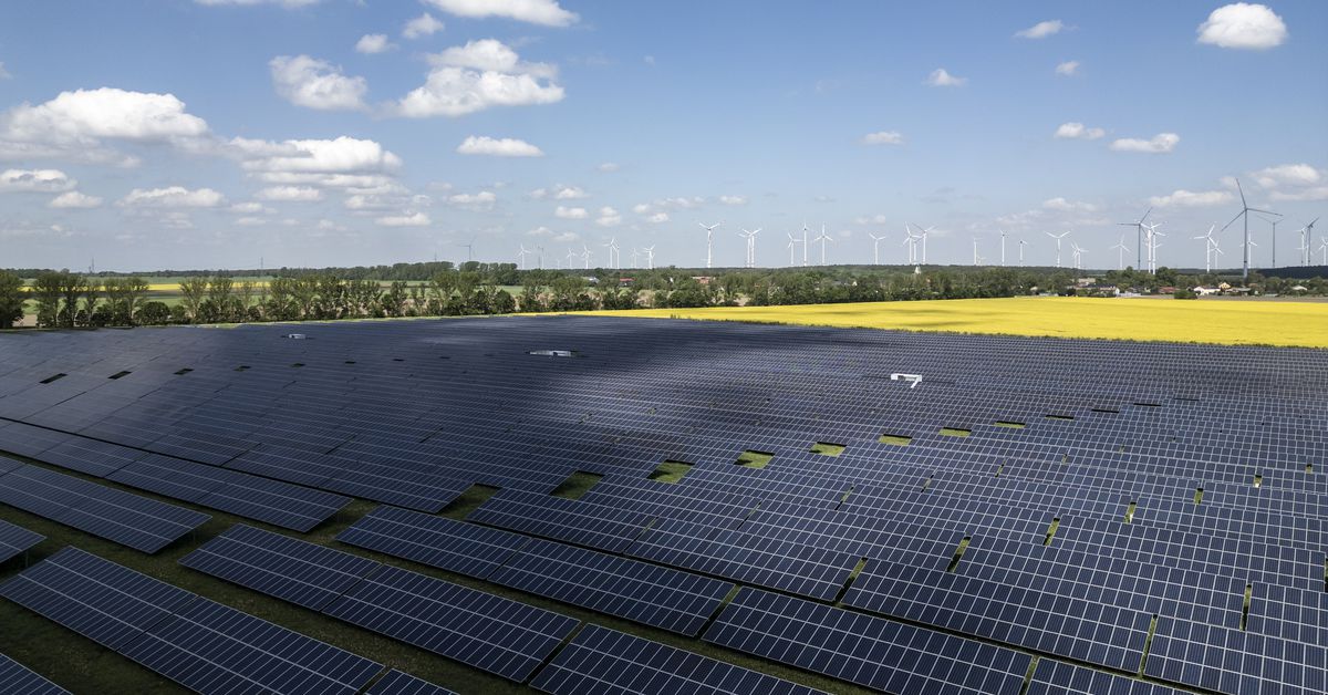 The US is propping up gas while the world moves to renewable energy